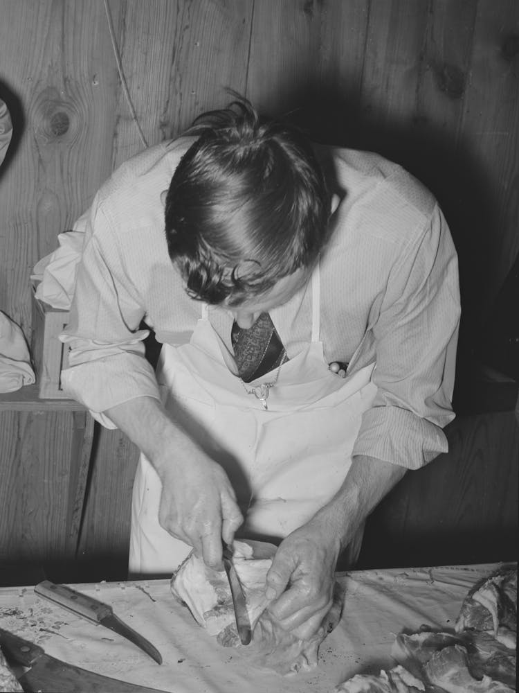 Putting Lettuce In Crates In The Field, Canyon County, Idaho By Russell Lee