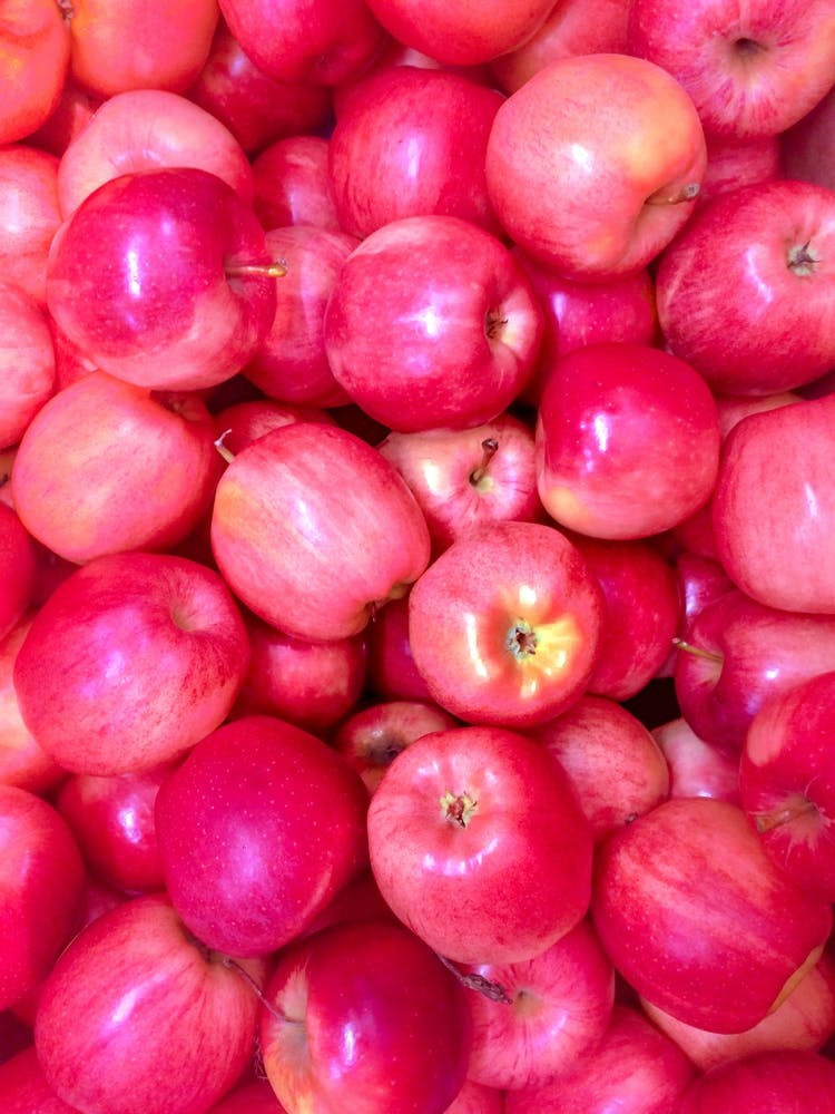 Red Apples