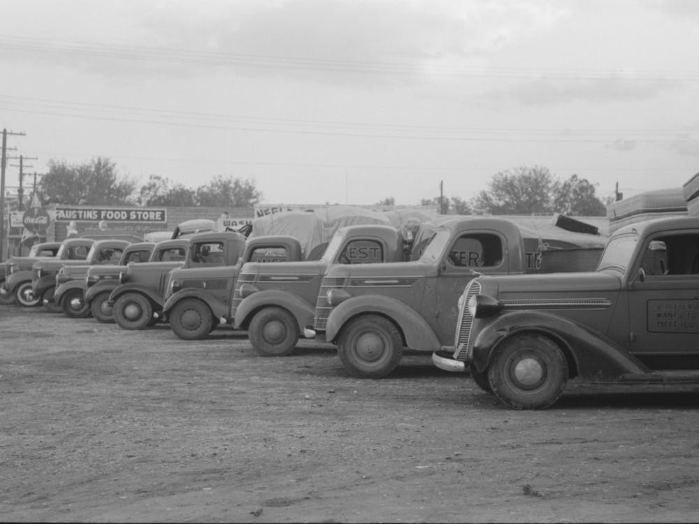 Photo Sans Titre, Possiblement Liée À Des Camions Chargés De Matelas, San Angelo, Texas, Ces Usines de Matelas
