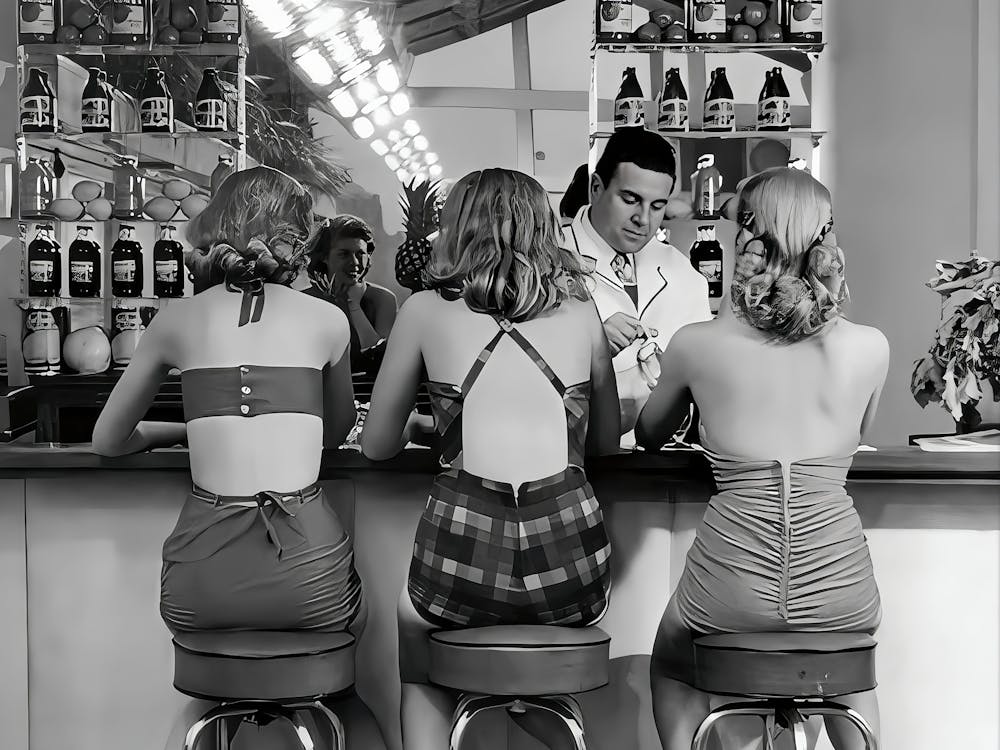 Women Drinking At Bar Wall Art, Black And White Print, Vintage Women, Best Friends Poster, Alcohol Art, Bar Cart Print, Retro Wall Decor