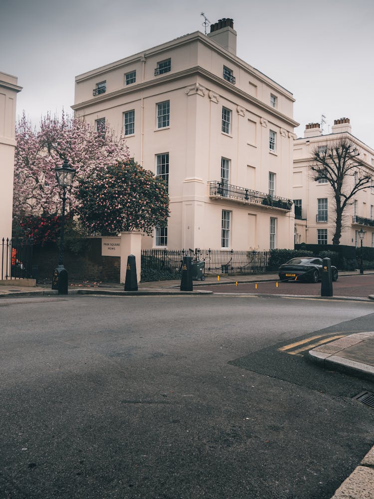 London Street Scene 1