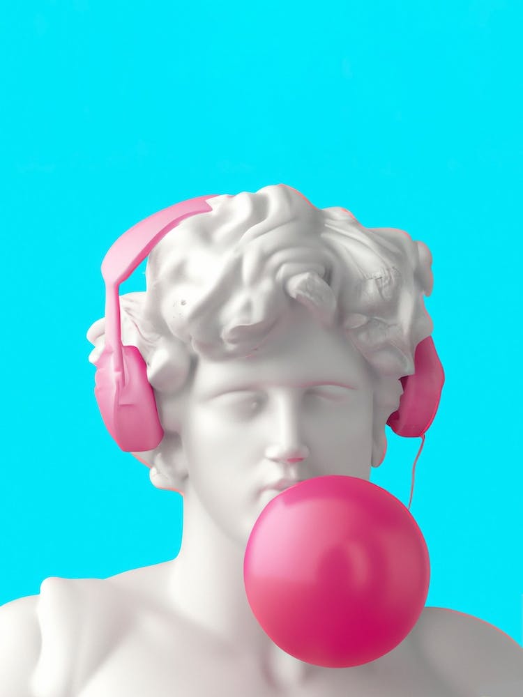 3d David Statue With Headphones And Bubblegum 1