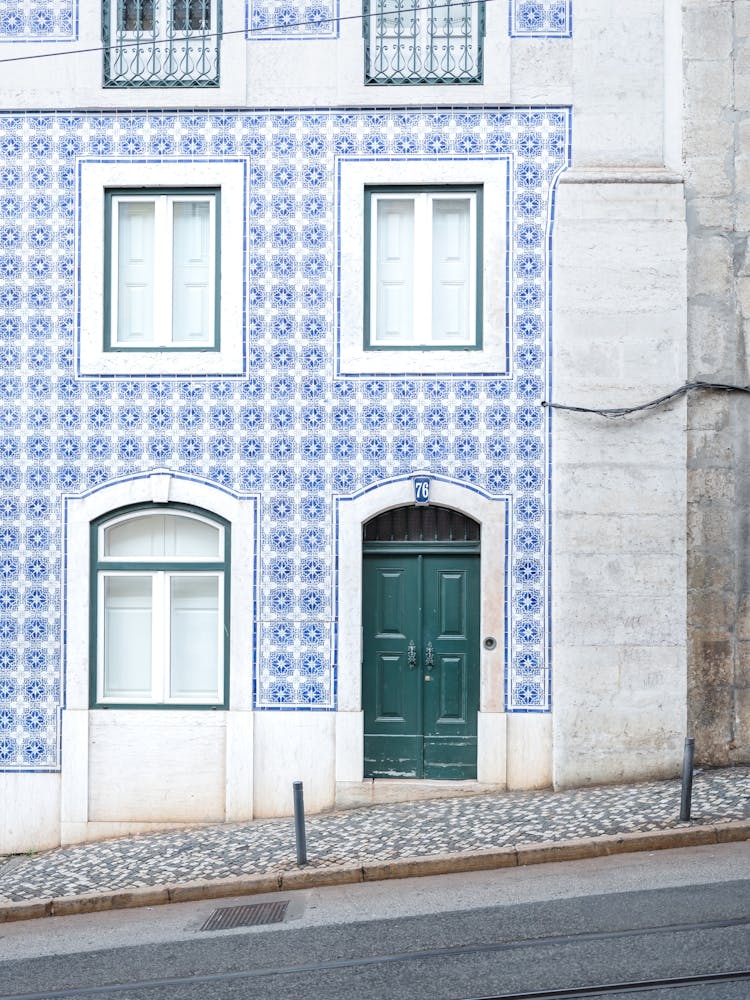 Portuguese Tile Elegance Lisbon House 76