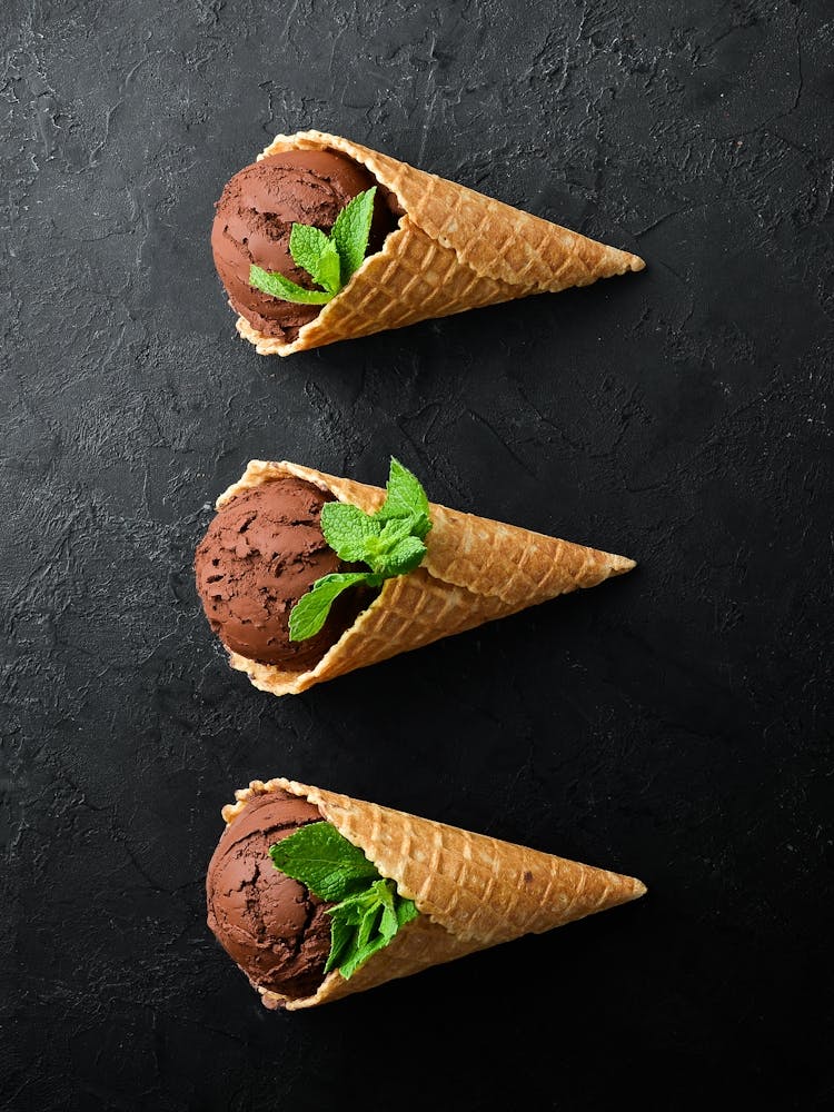 Chocolate ice cream in a waffle cup — Food kitchen poster/blackboard, photo art