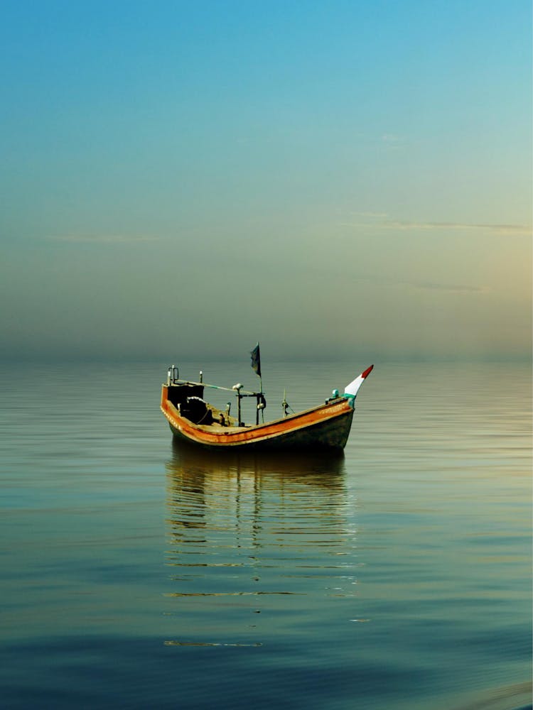 Bateau de Pêche En Mer