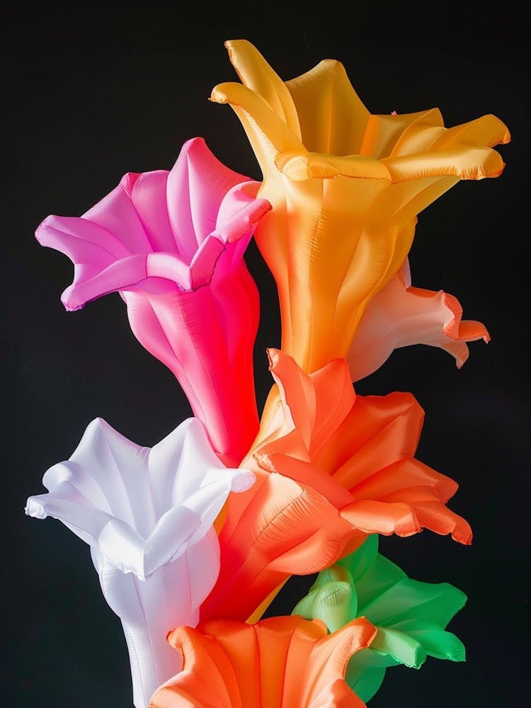 Bright Inflatable Flowers Coral Bells 1