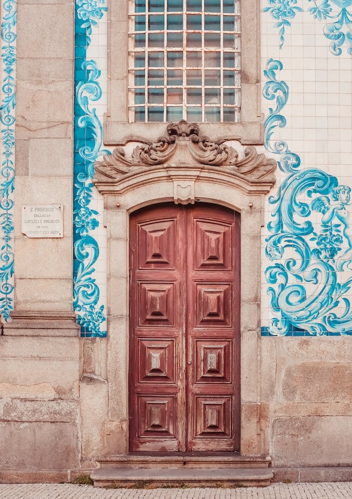 Carmo Door, Porto
