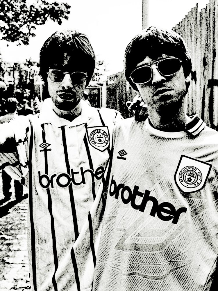 Liam and noel Gallagher oasis band music
