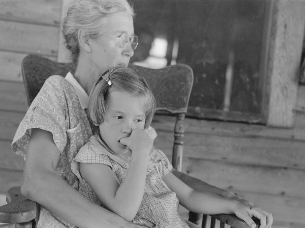 Background Photo, Wife Of Fsa (Farm Security Administration) Client With Daughter, They Will Participate In Tenan