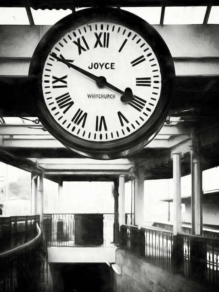 Brief Encounter Clock