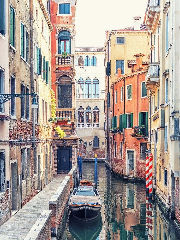 Housing In Venice
