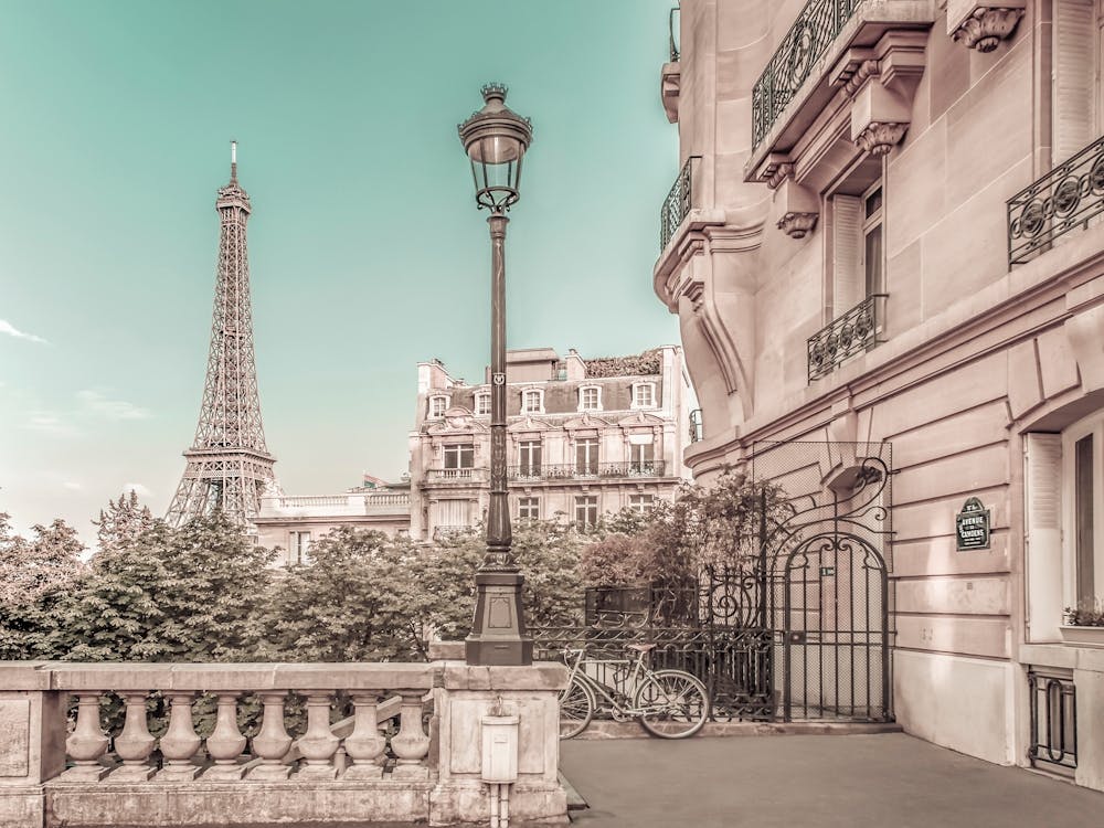 Parisian Charm Urban Vintage Style