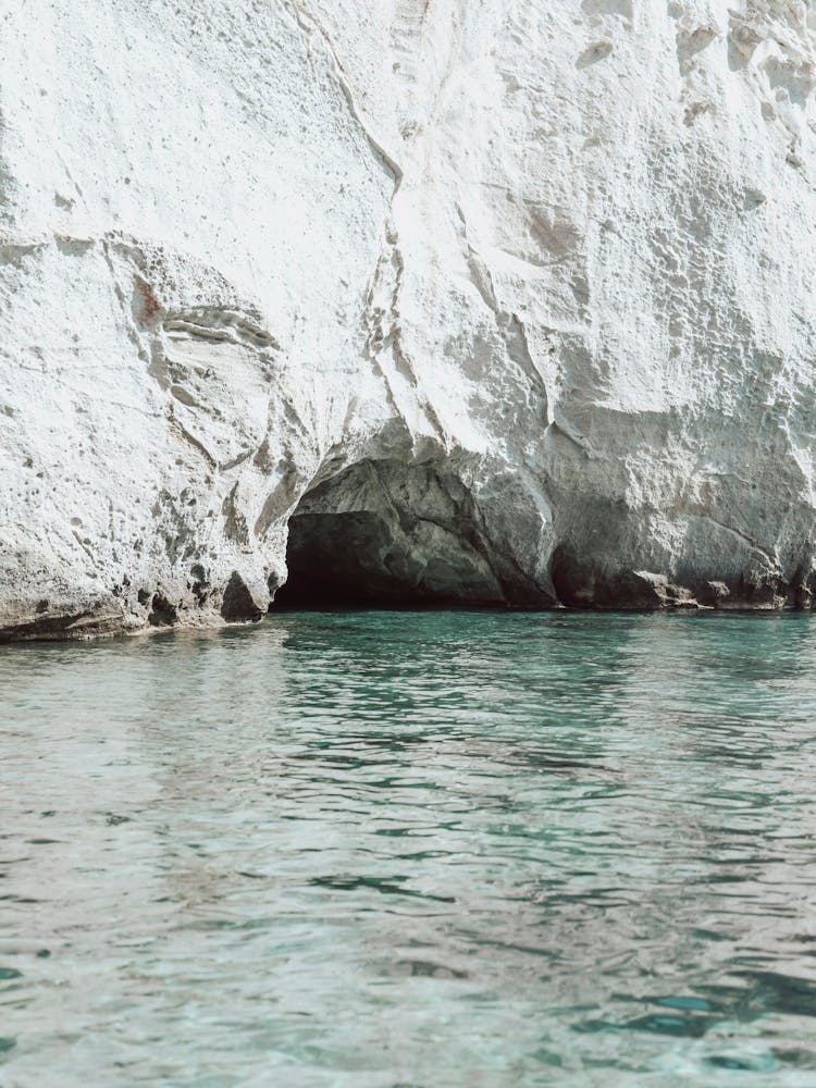 Beautiful Cave, Milos