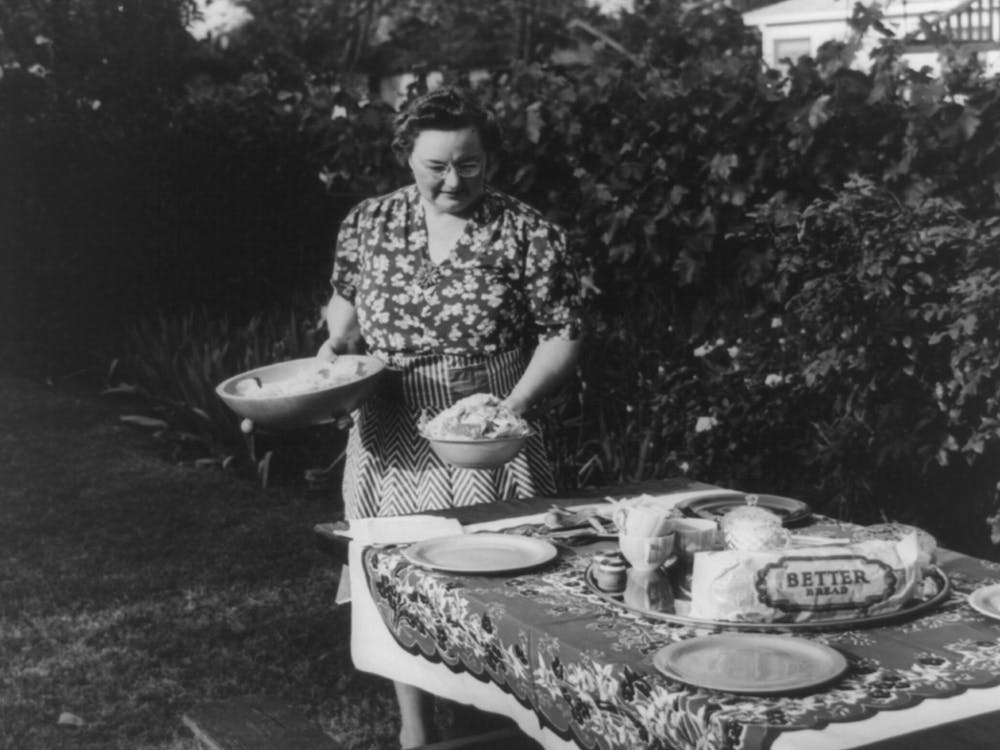 Turlock, California, Housewife Serves Dinner In The Backyard Of Her Home, Menu Barbecued Steaks, Fresh Peas