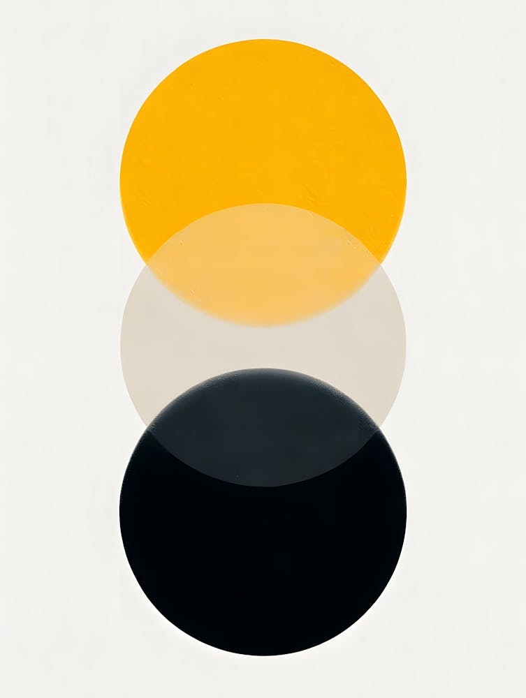 Minimalist Overlapping Circles - A Study in Contrast