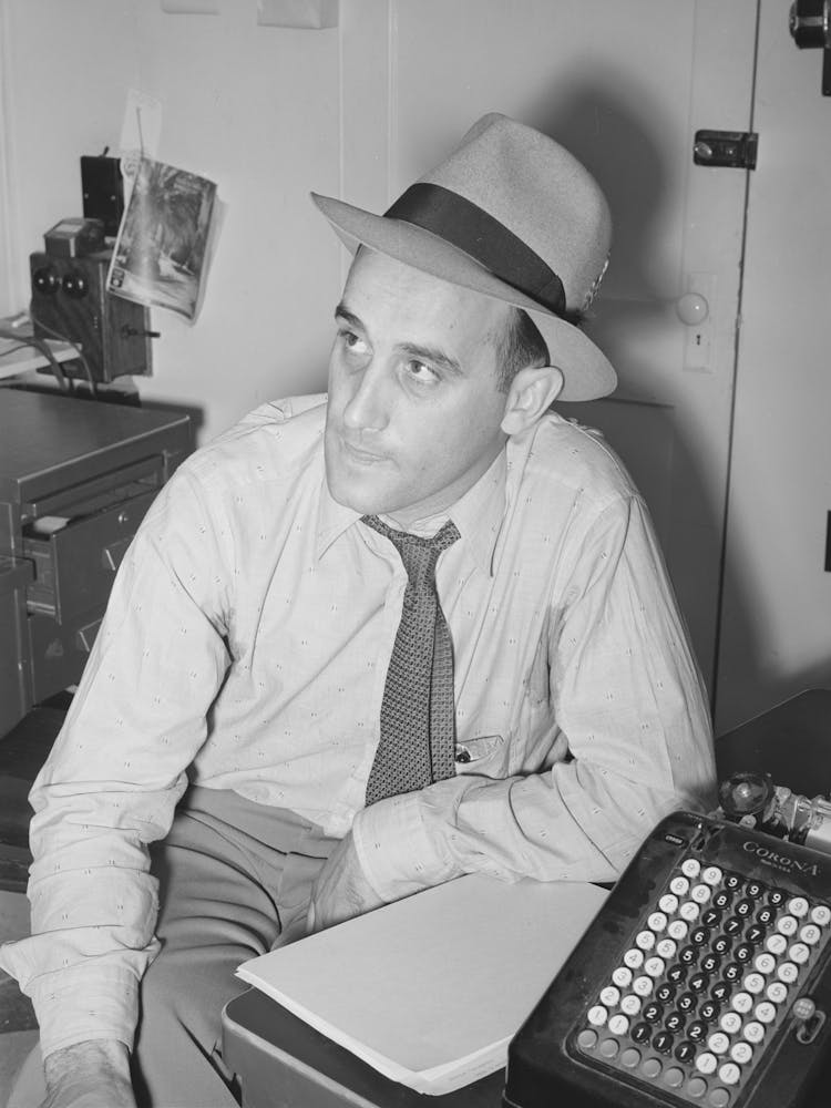 Fsa (Farm Security Administration) Regional Official Who Is In Charge Of The Permanent Home For Agricultural Laborers