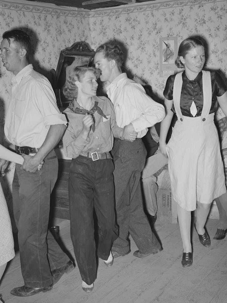 Swing Your Partner Square Dance