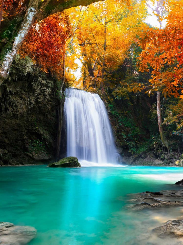 Waterfall - Waterfall Stock Videos & Royalty-Free Footage