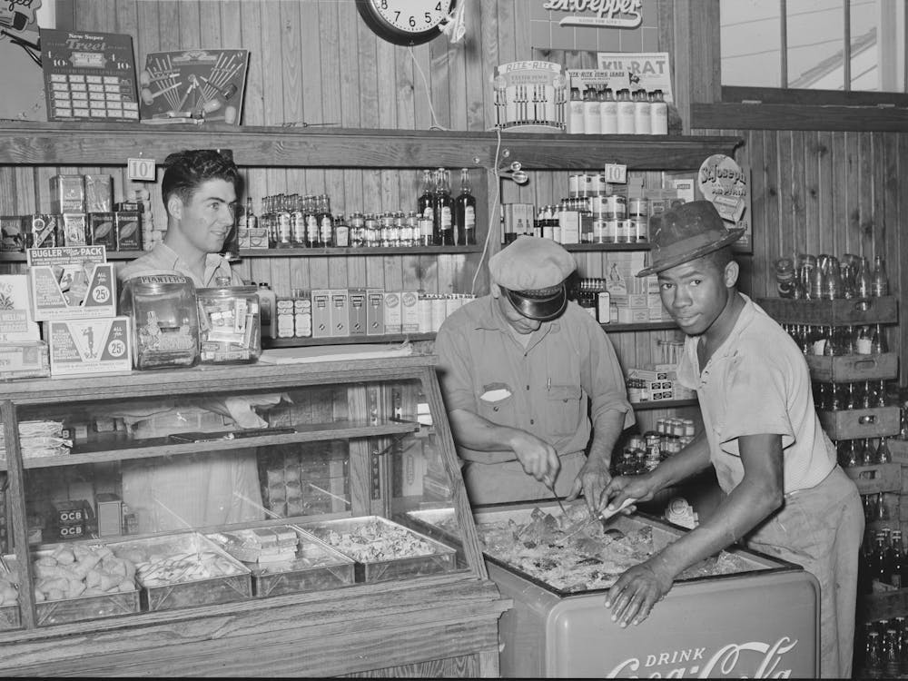 Icing Soft Drink Refrigerator In General Store, Lake Dick Project, Arkansas By Russell Lee