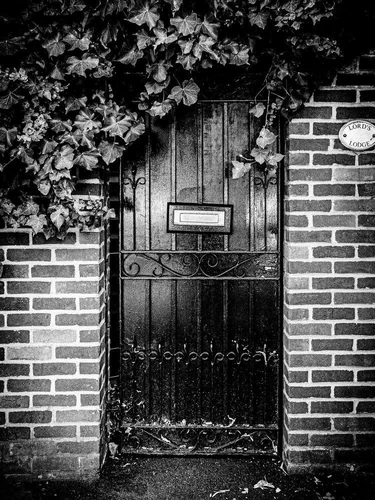 Garden Door In London // Travel Photography