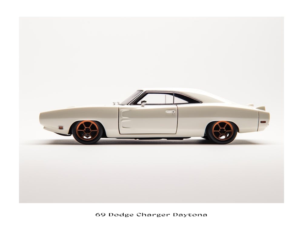 Spielzeugauto 69 Dodge Charger Daytona Weißes Poster
