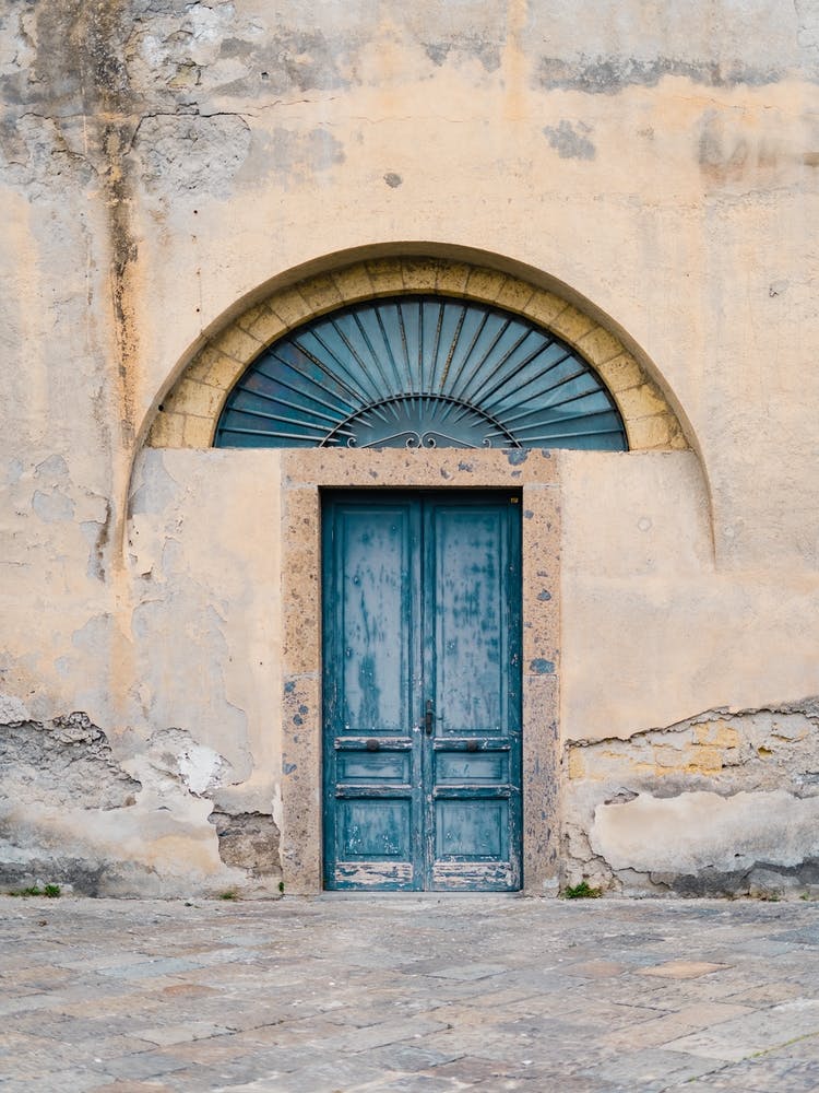 Blue Door in Napoli, Italy | Colorful Travel Photography