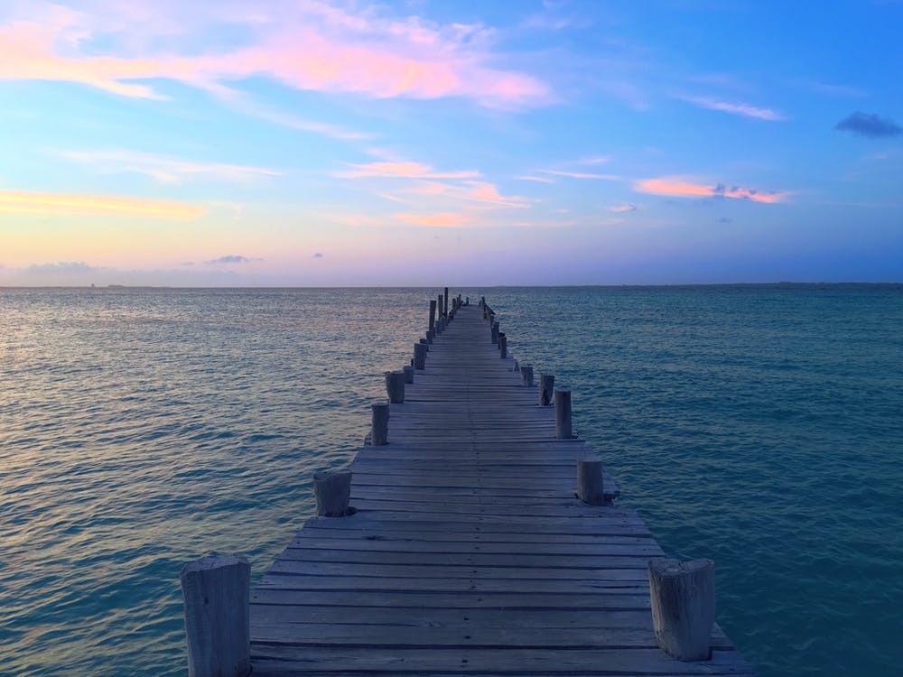 Pier bei Sonnenuntergang in Cancun (Mexiko-Serie)