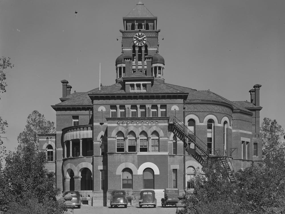 Courthouse, Gonzales, Texas By Russell Lee