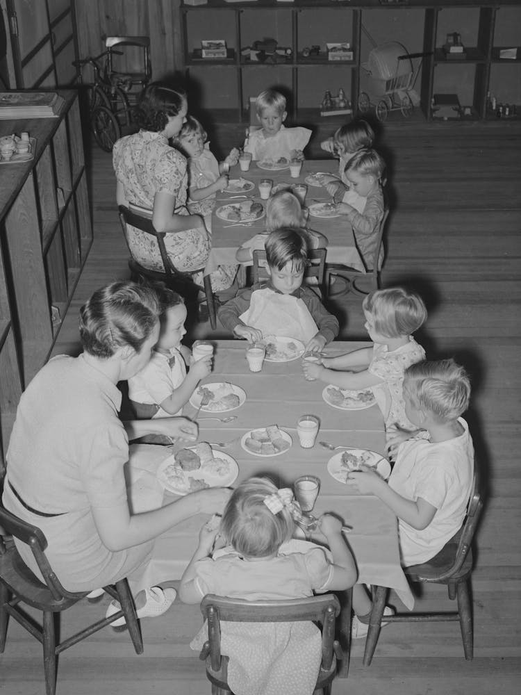 Kindergarten Children Eating Lunch, Lake Dick Project, Arkansas By Russell Lee 2