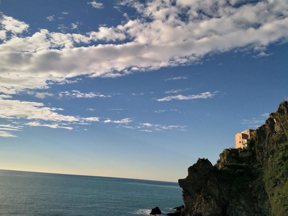 House On The Cliff Italy