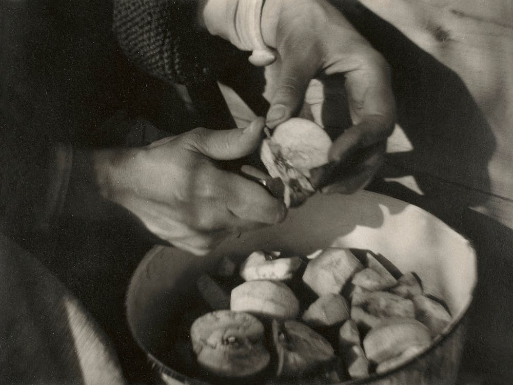 Georgia O’Keeffe—Hands (1920–1922), Alfred Stieglitz