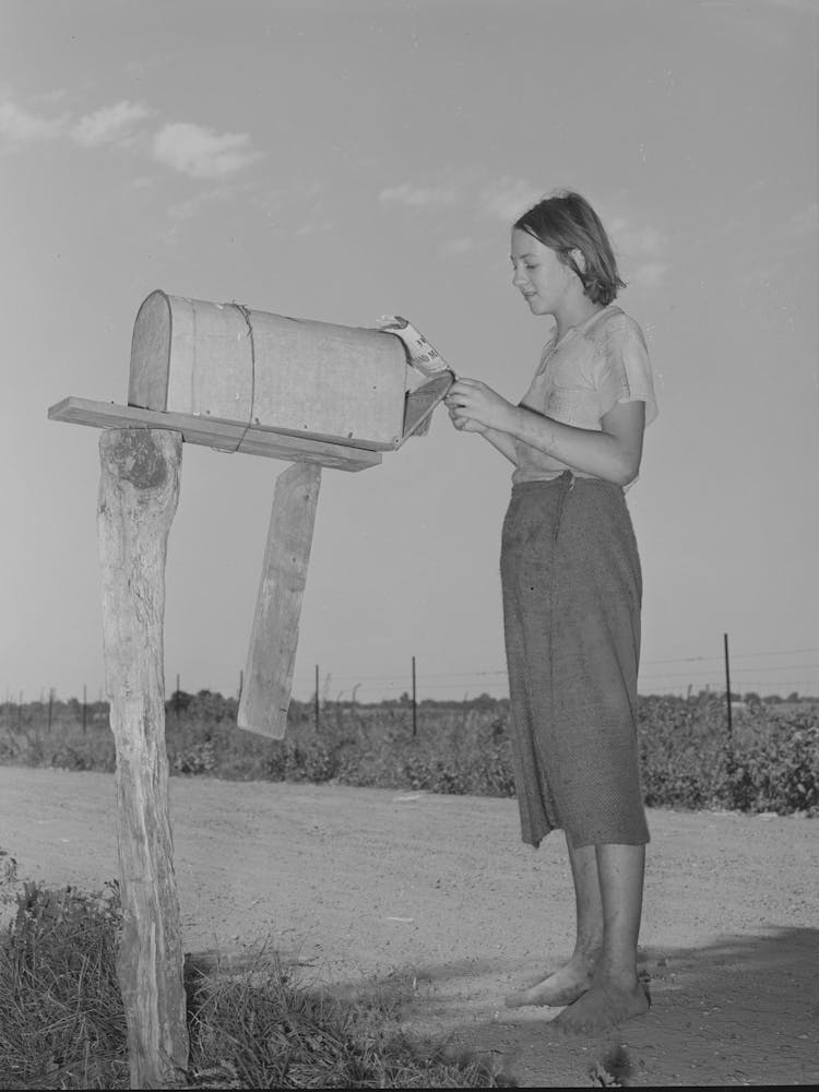 Untitled Photo, Possibly Related To Daughter Of Tenant Farmer Living Near Muskogee, Oklahoma, Getting The