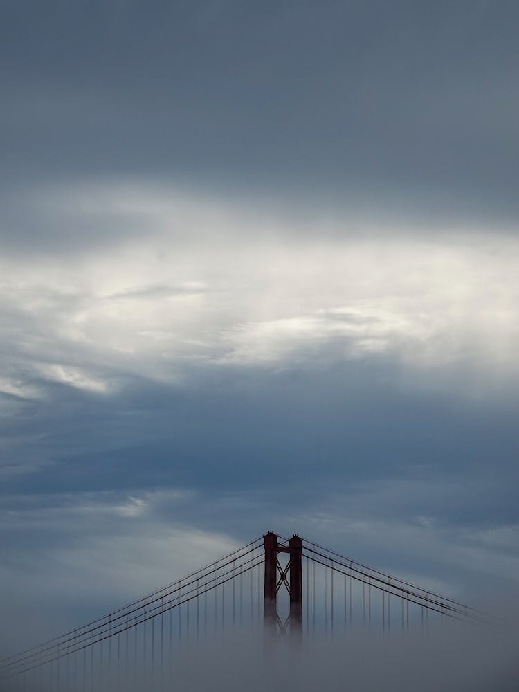 Ponte 25 de Abril Bridge, Lisbon, Portugal