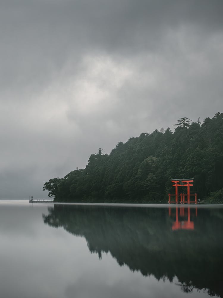 Lac Torii Japon