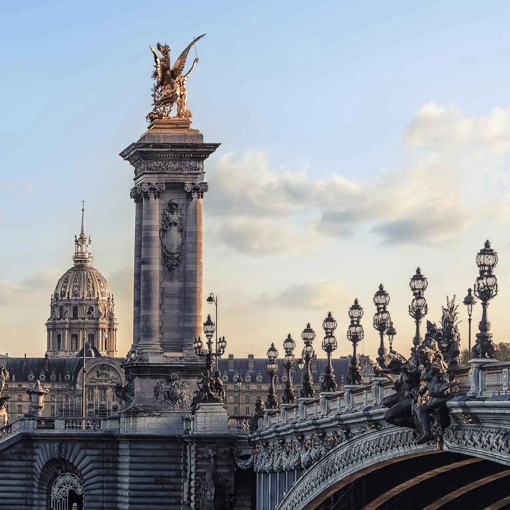 Alexandre 3 Bridge Square