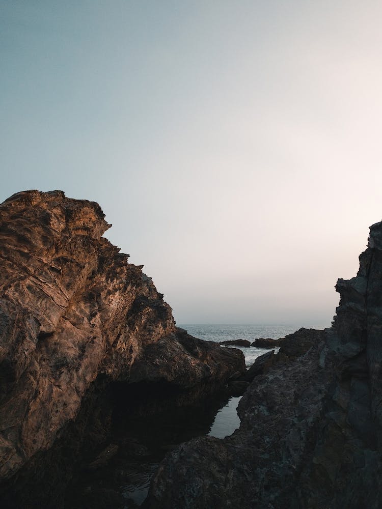 Tones And Cliffs