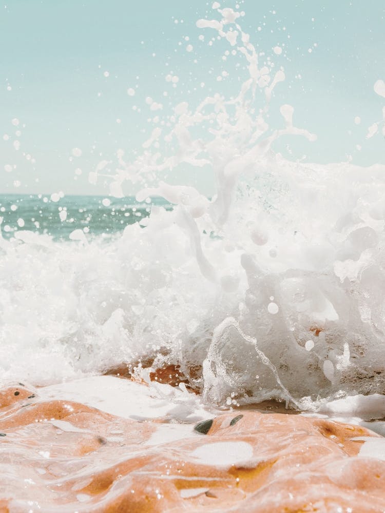 Crashing Waves