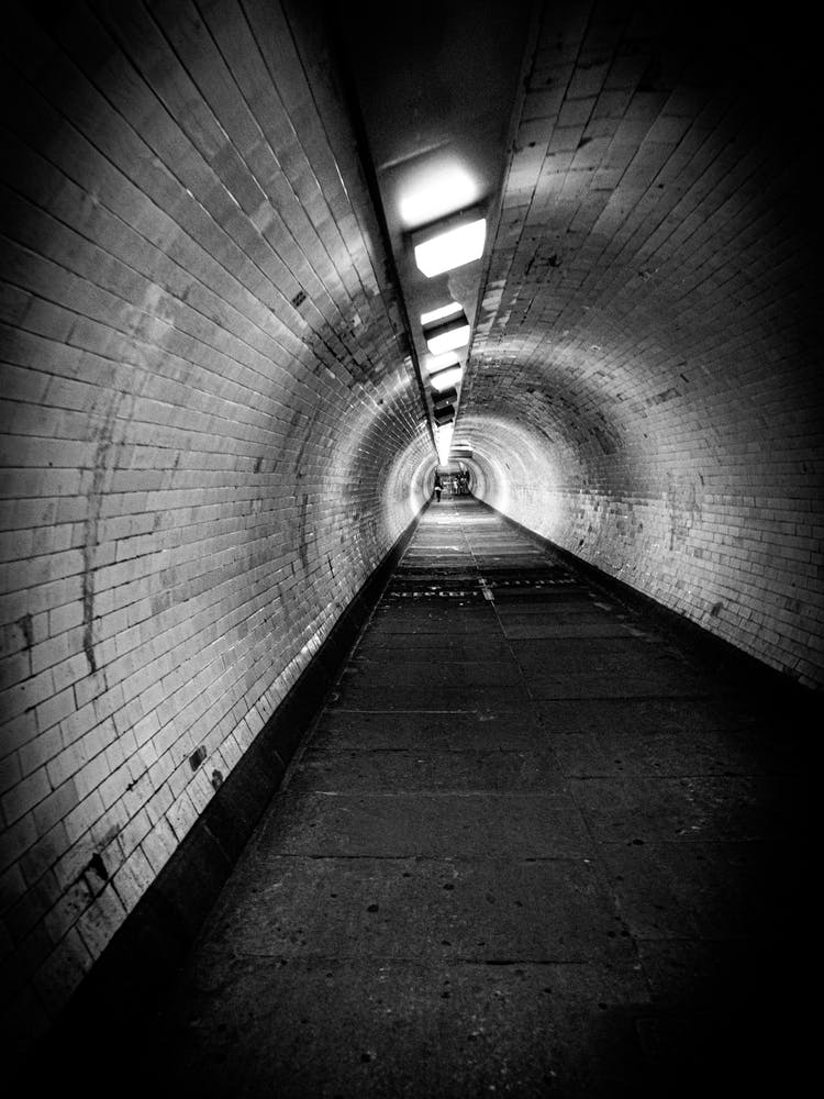 Tunnel under the London river Thames // Travel Photography