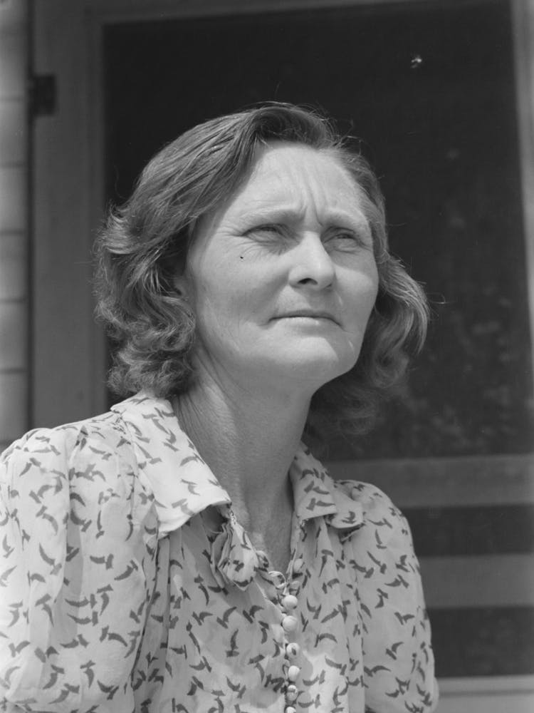 Wife Of A Migratory Laborer Living At The Agua Fria Migratory Labor Camp, Arizona By Russell Lee