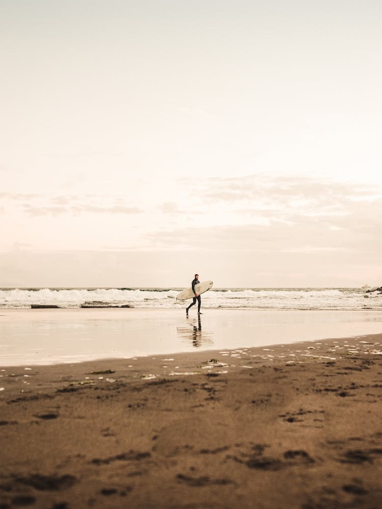 Kalifornischer Surfer