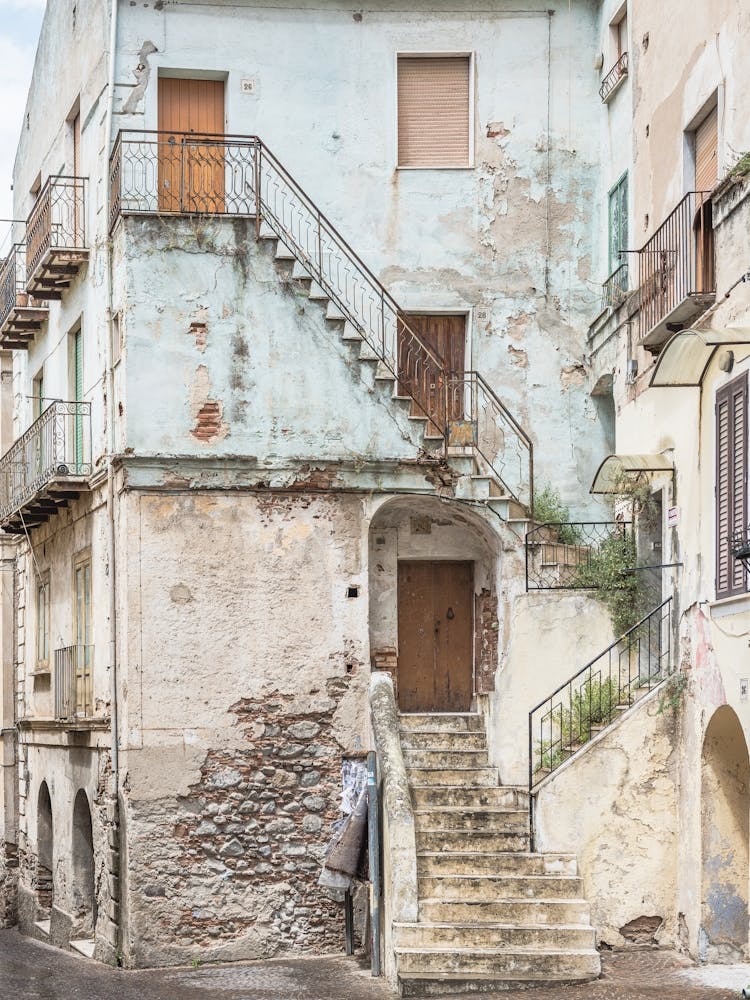 Old Houses In Italy 1