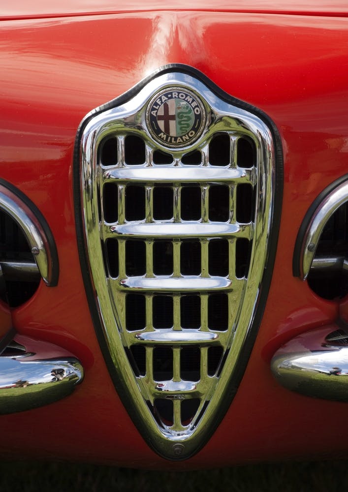 Alfa Romeo Giulia Grille Red