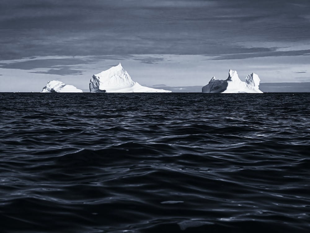 02 Ikinngutit ('Friends') Icebergs