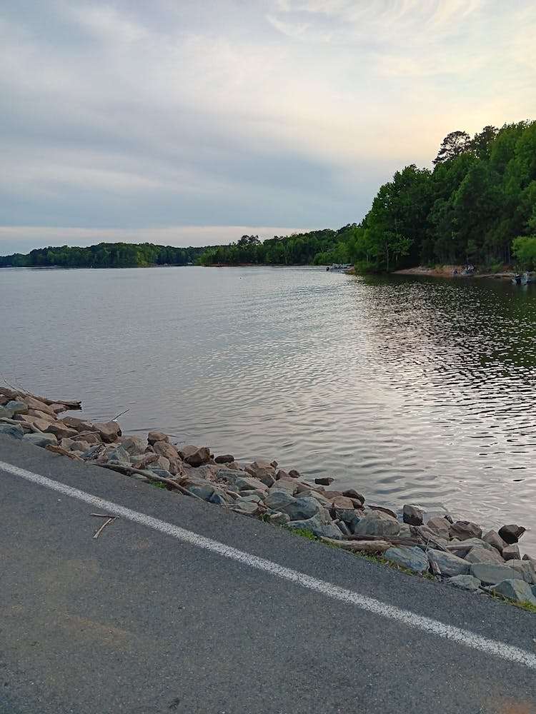 Sonnenaufgang am See
