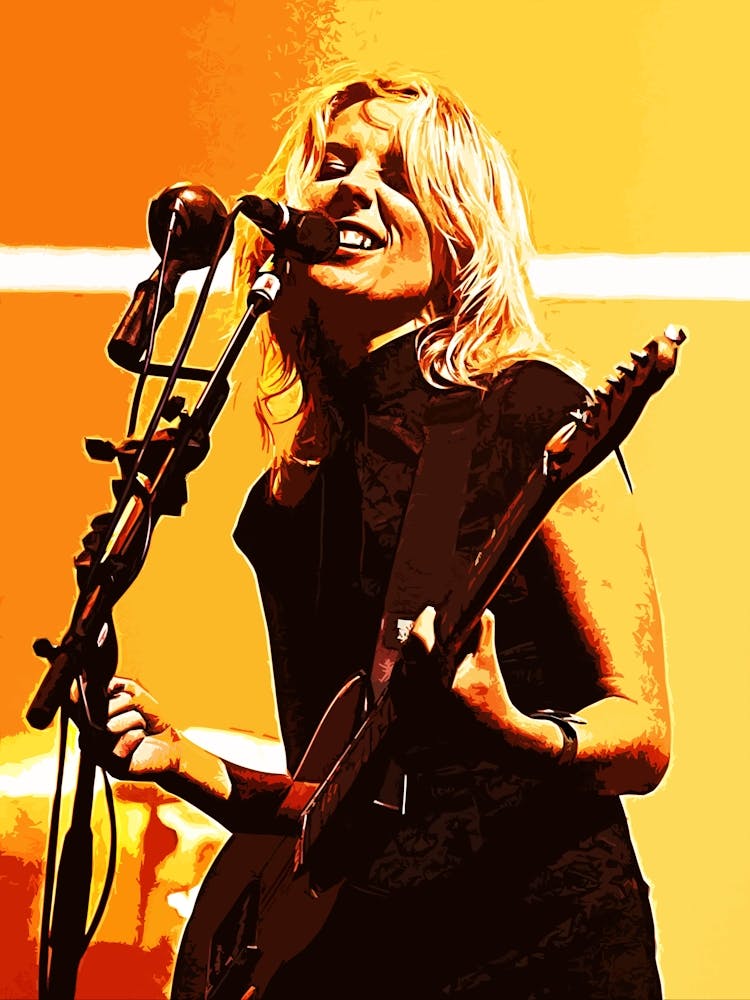 Ellie Rowsell 16