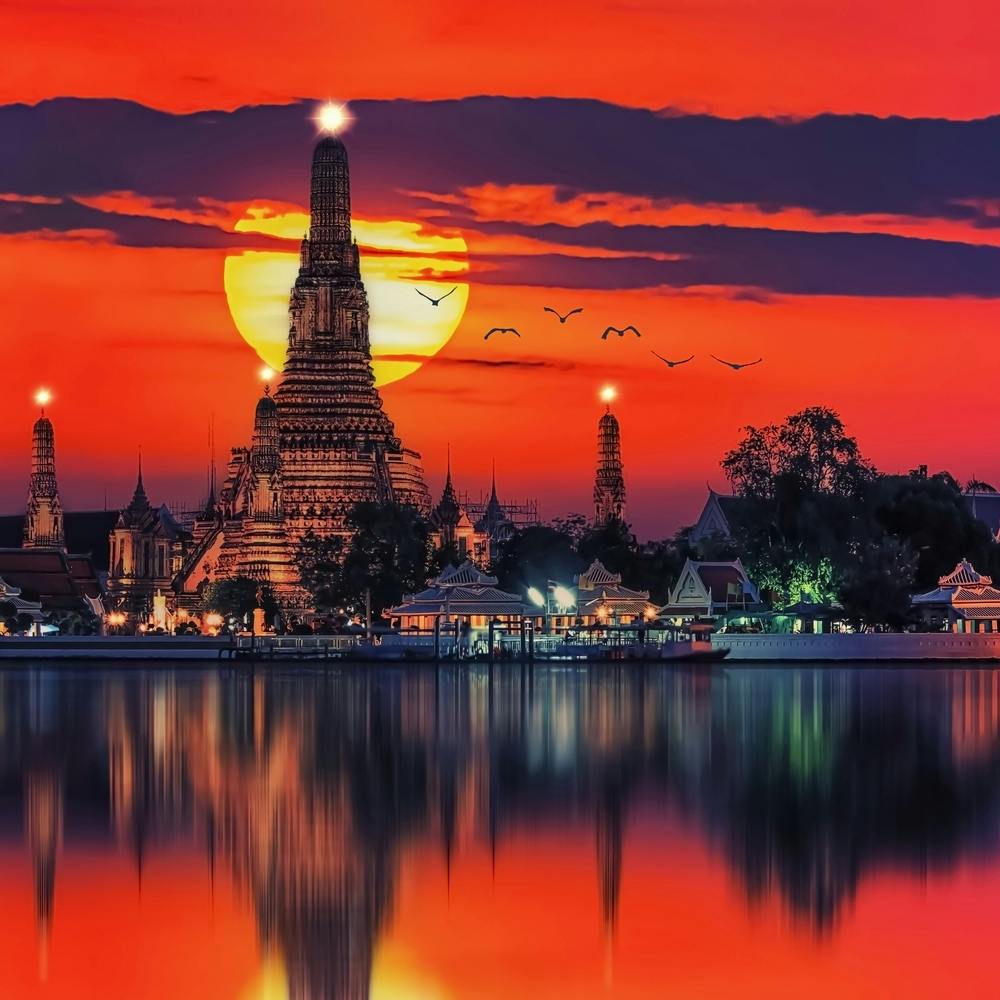 Bangkok Sunset Square