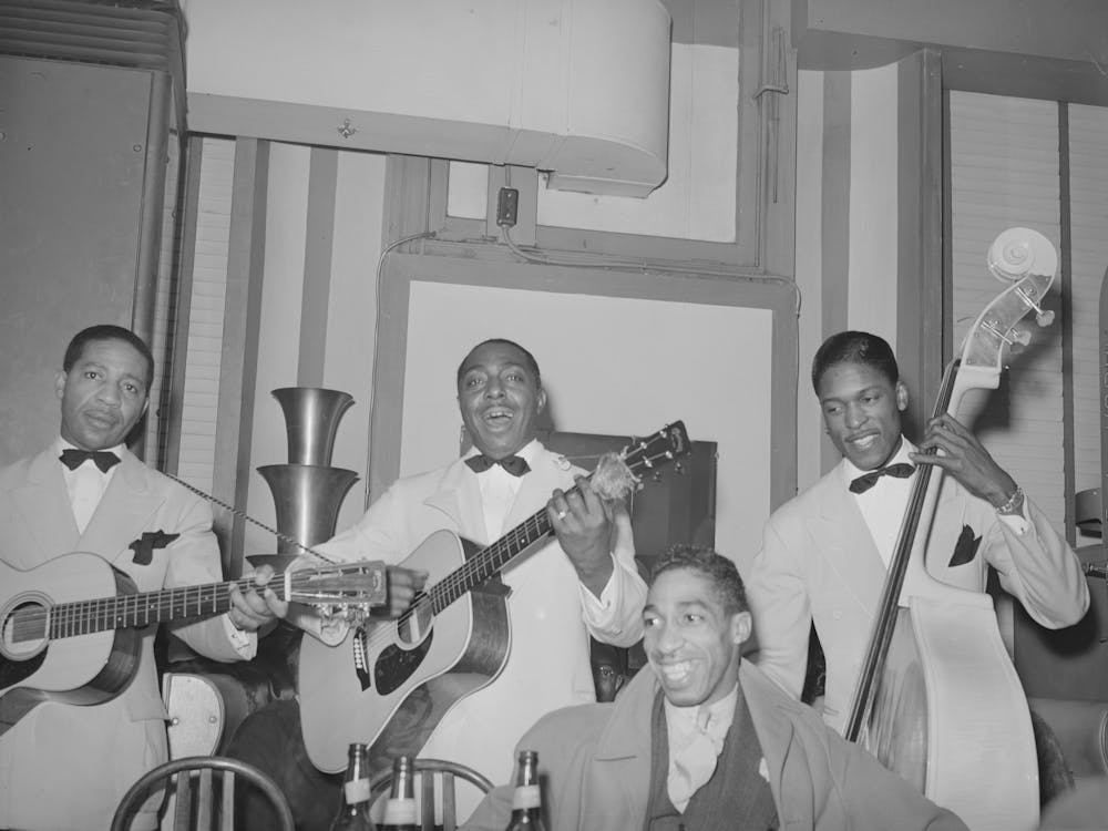Entertainers At Tavern, Chicago, Illinois By Russell Lee