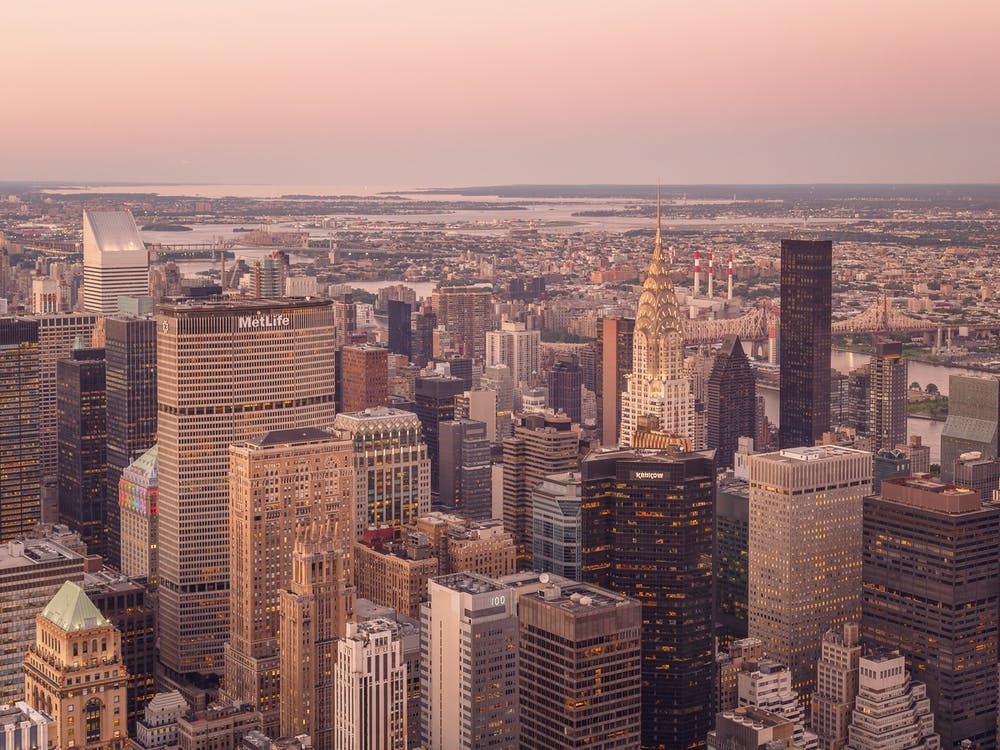New York View At Dusk With A Pink Sky Over Manhattan