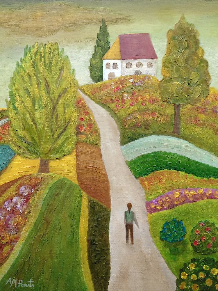 Fille marchant au crépuscule