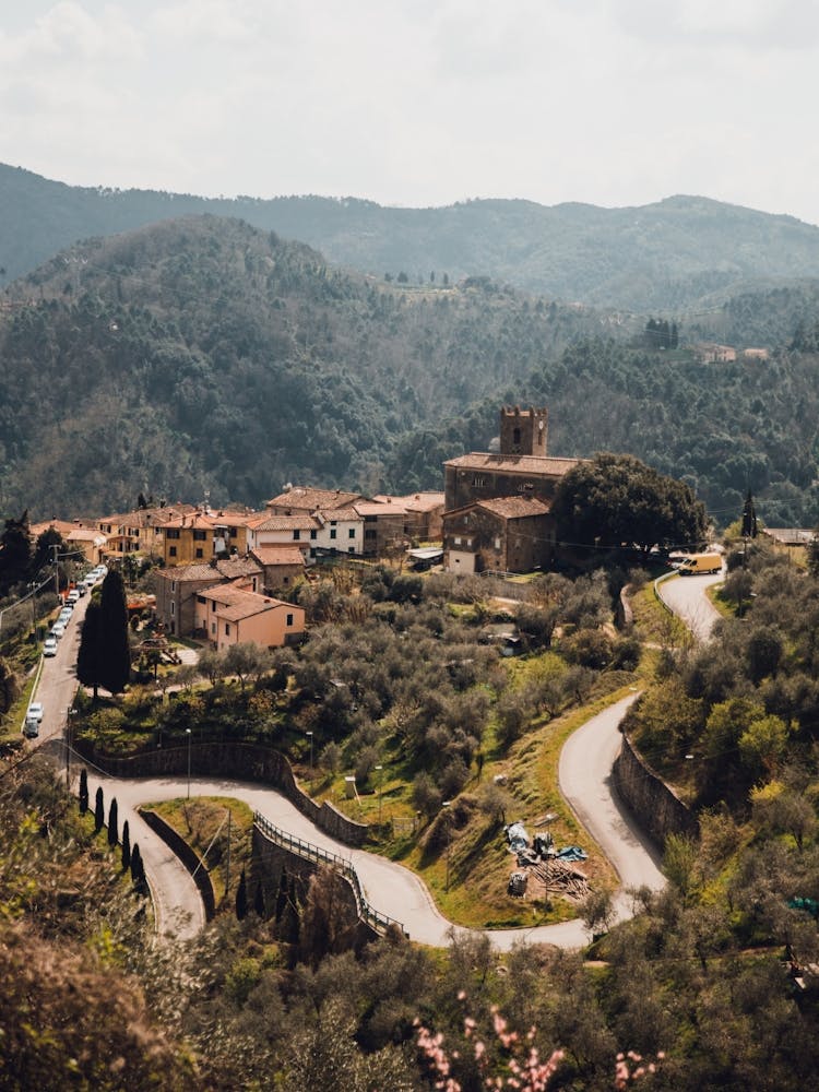 Roads Tuscany | Viewpoint over an Italian small village in the mountains